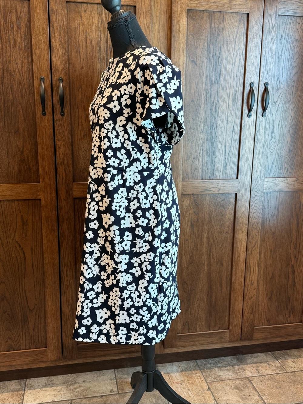 Ann Taylor Factory Black and White Floral Midi Dress - Picture 2 of 4